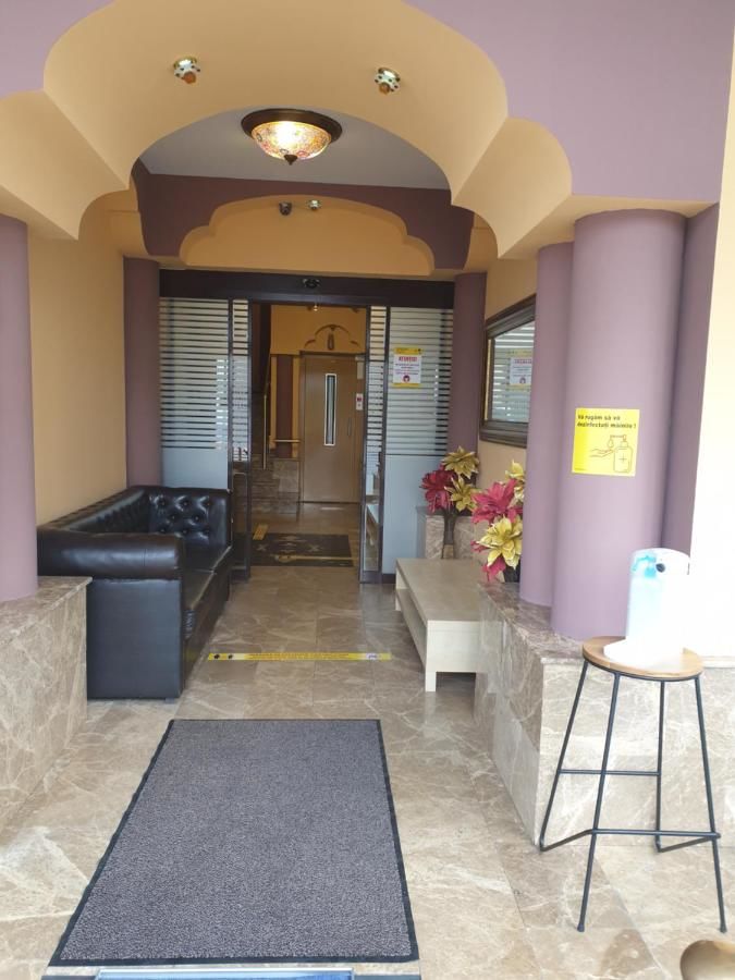 Отель Hotel Sir Gara de Nord Бухарест-4