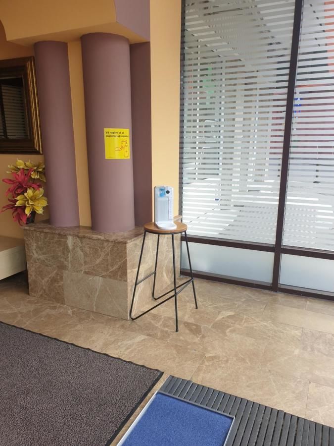 Отель Hotel Sir Gara de Nord Бухарест-5