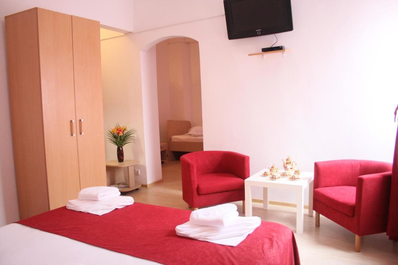 Отель Hotel Sir Gara de Nord Бухарест-25