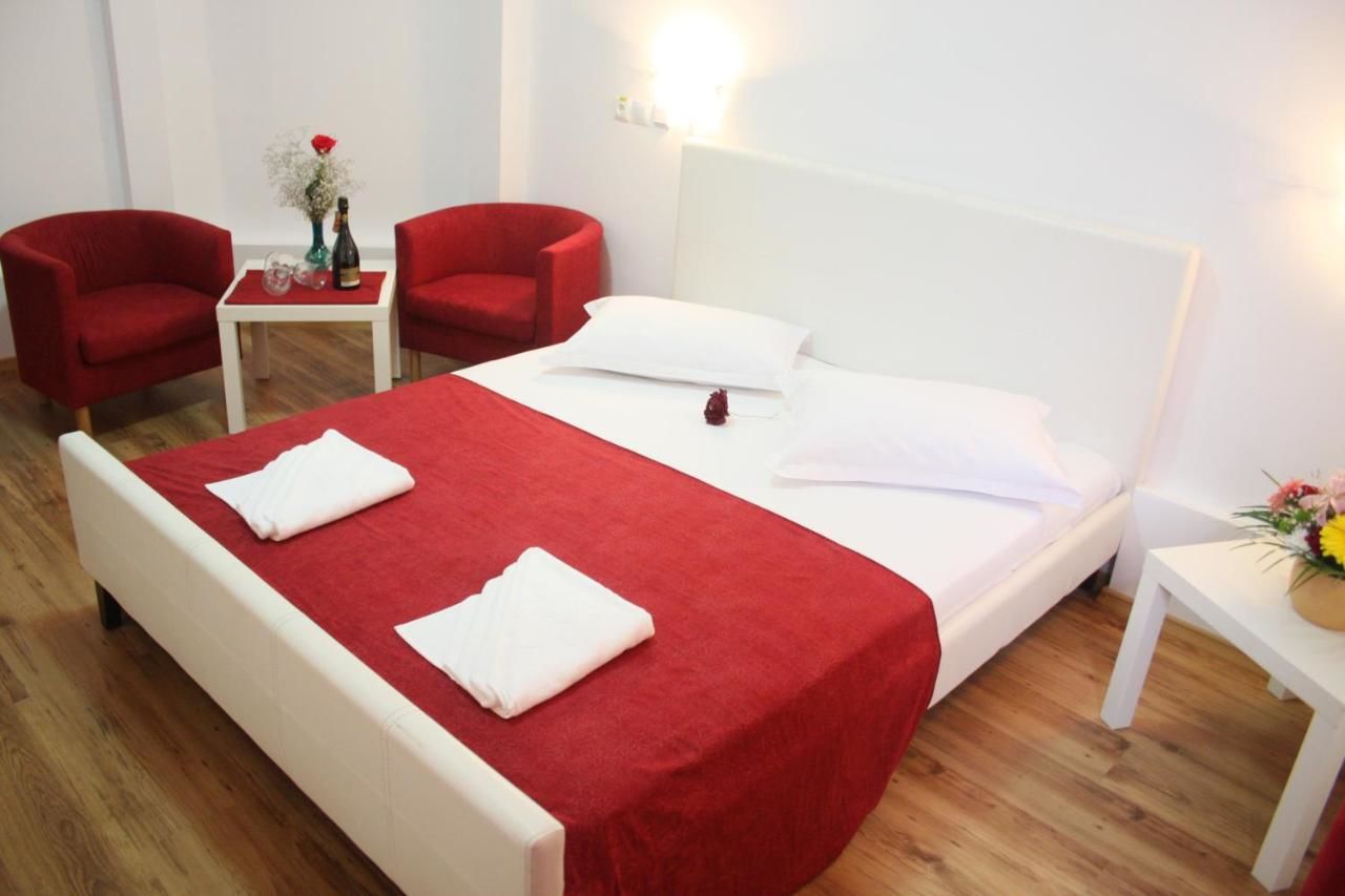 Отель Hotel Sir Gara de Nord Бухарест-29