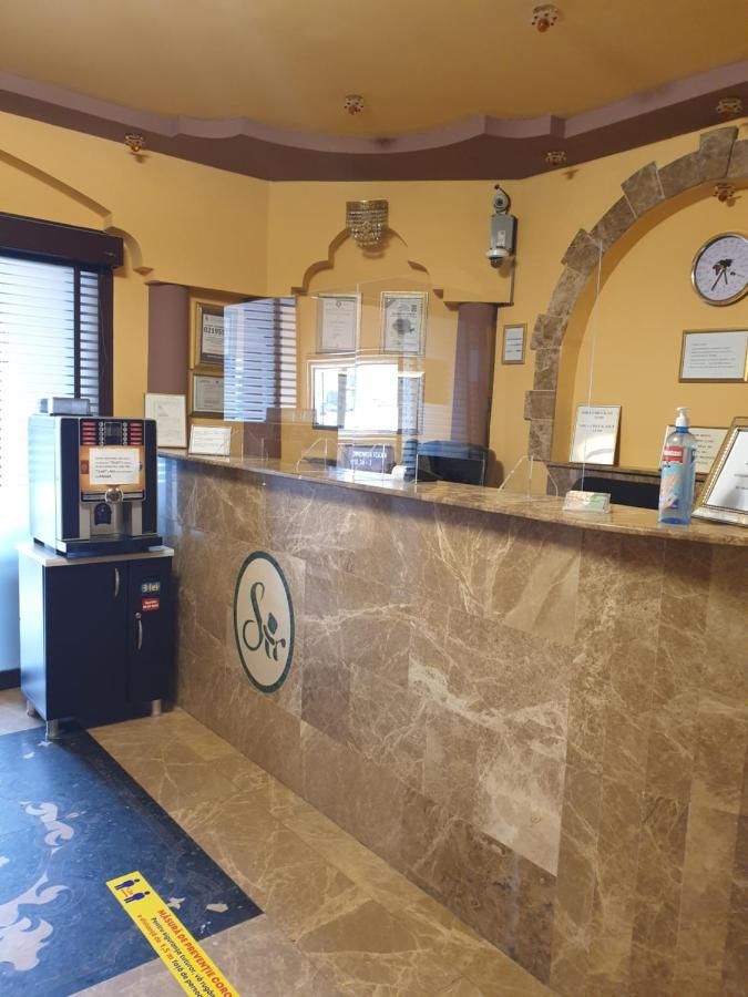 Отель Hotel Sir Gara de Nord Бухарест-7