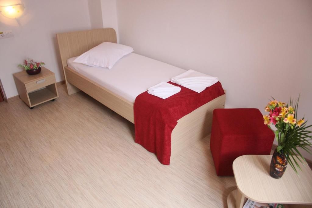 Отель Hotel Sir Gara de Nord Бухарест-47