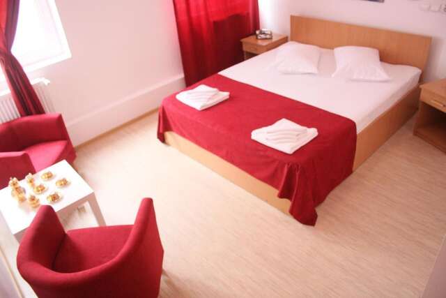 Отель Hotel Sir Gara de Nord Бухарест-23