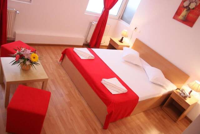Отель Hotel Sir Gara de Nord Бухарест-37