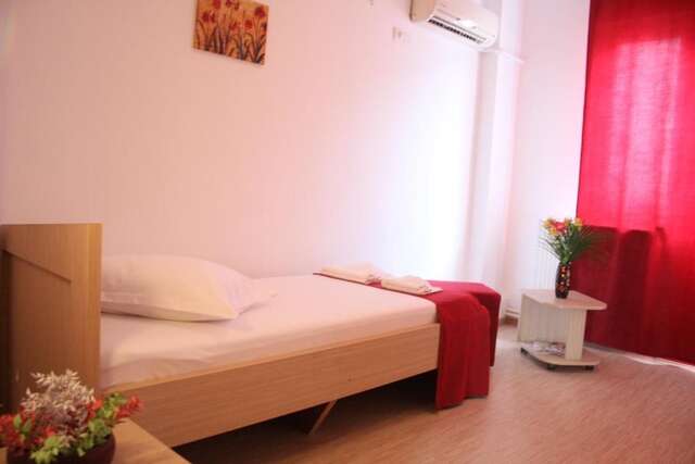 Отель Hotel Sir Gara de Nord Бухарест-43